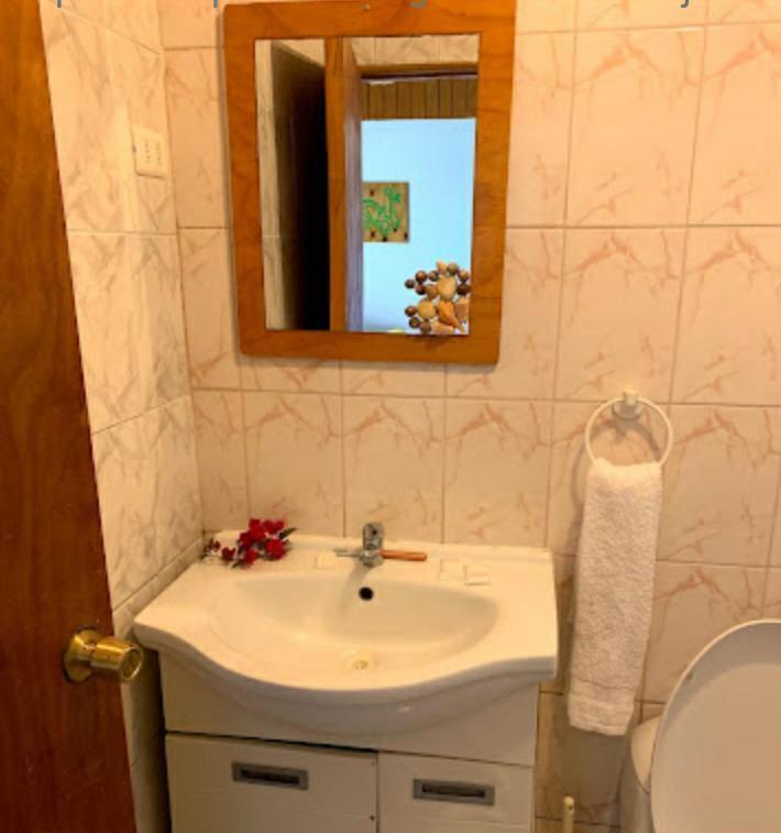 Hostal Tu'U Koihu Hanga Roa Esterno foto